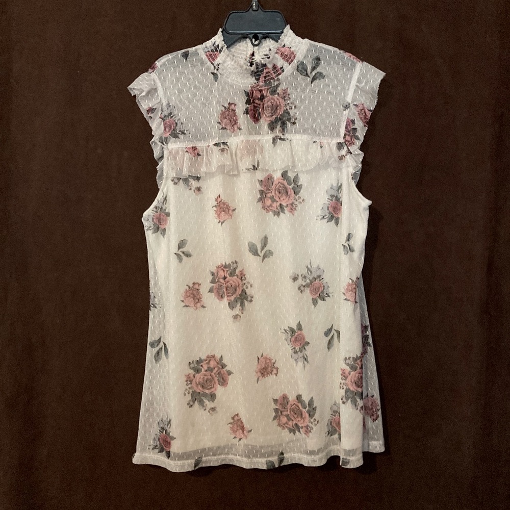 No Boundaries lace lined flower print sleeveless top. Juniors size M 7/9